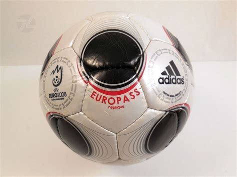 adidas europass matchball replica|Adidas Euro Pass: Euro 2008 .